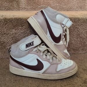 Nike Girls 4Y HiTops Burgandy And Violet